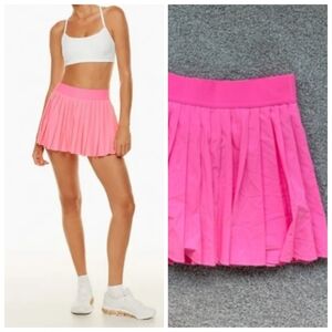 Nwot Tna Move ARITZIA Hot Bubblegum Pink Tennis Pro Skirt M